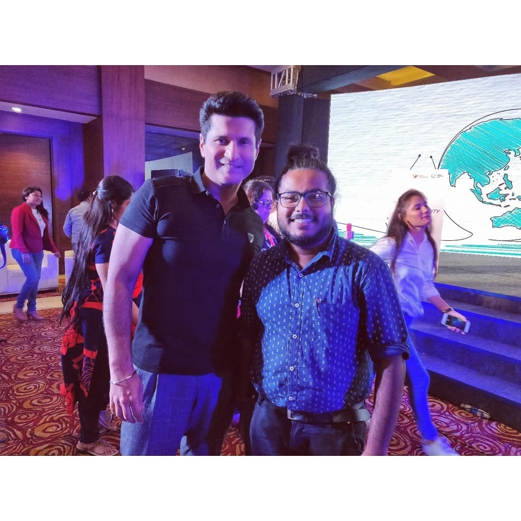 Akio with tech journalist Rajiv Makhni at an event